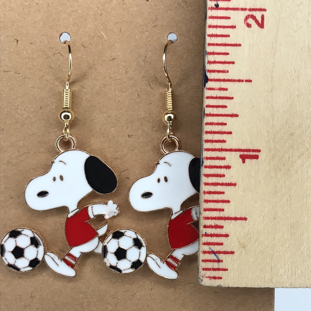 Snoopy Peanuts Soccer Earrings Fashion Jewelry - Picture 2 of 3